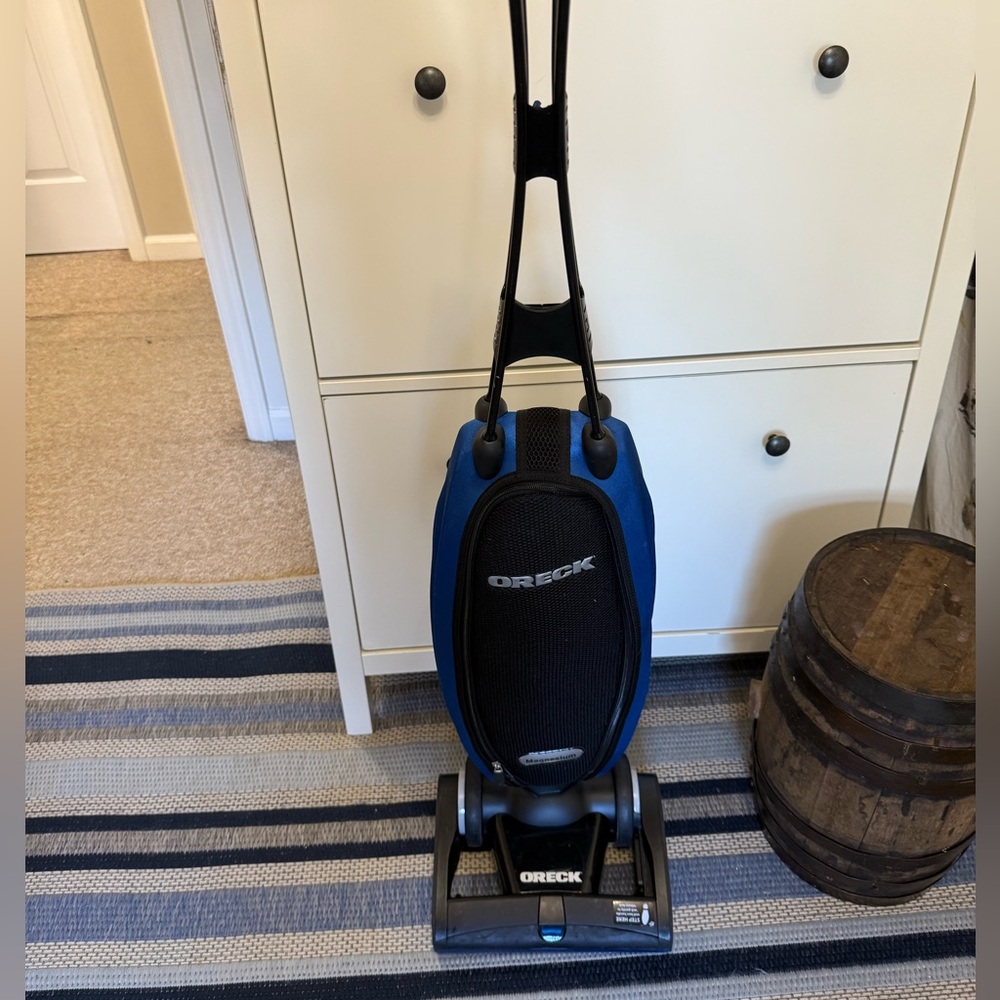 Professionally Refurbished ORECK Magnesium Rs Vacuum